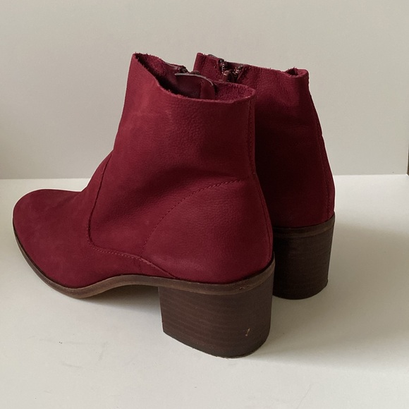 Gianni Bini Wand-Erer Leather Upper Cherrywood Boot Size 9.5 - Picture 4 of 11